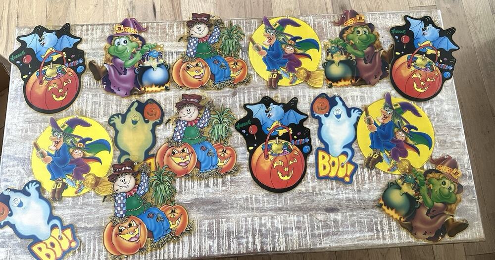 Vintage Set Of 15 Halloween Color Cling Ghost Pumpkin Bat Scarecrow Witch 1994